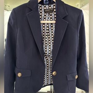 Beautiful Jones New York stretch navy blazer